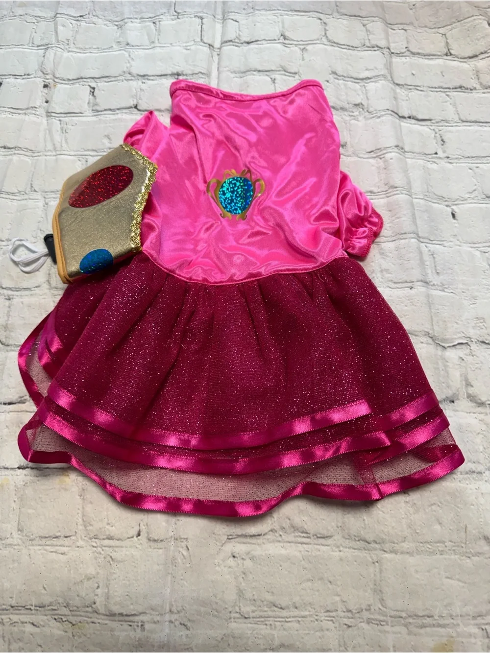 Pet Warrior vibrant fuchsia